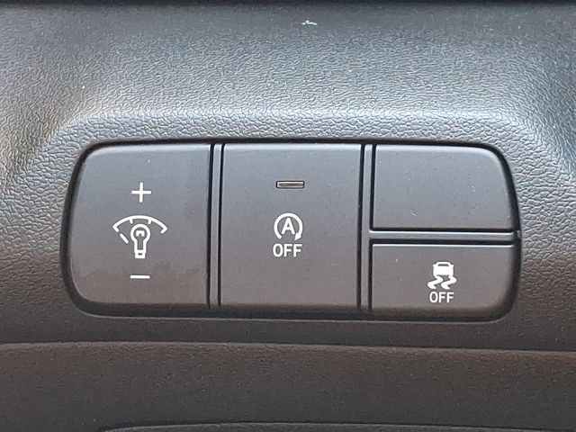 Certified 2026 Hyundai Elantra SE FWD image 24