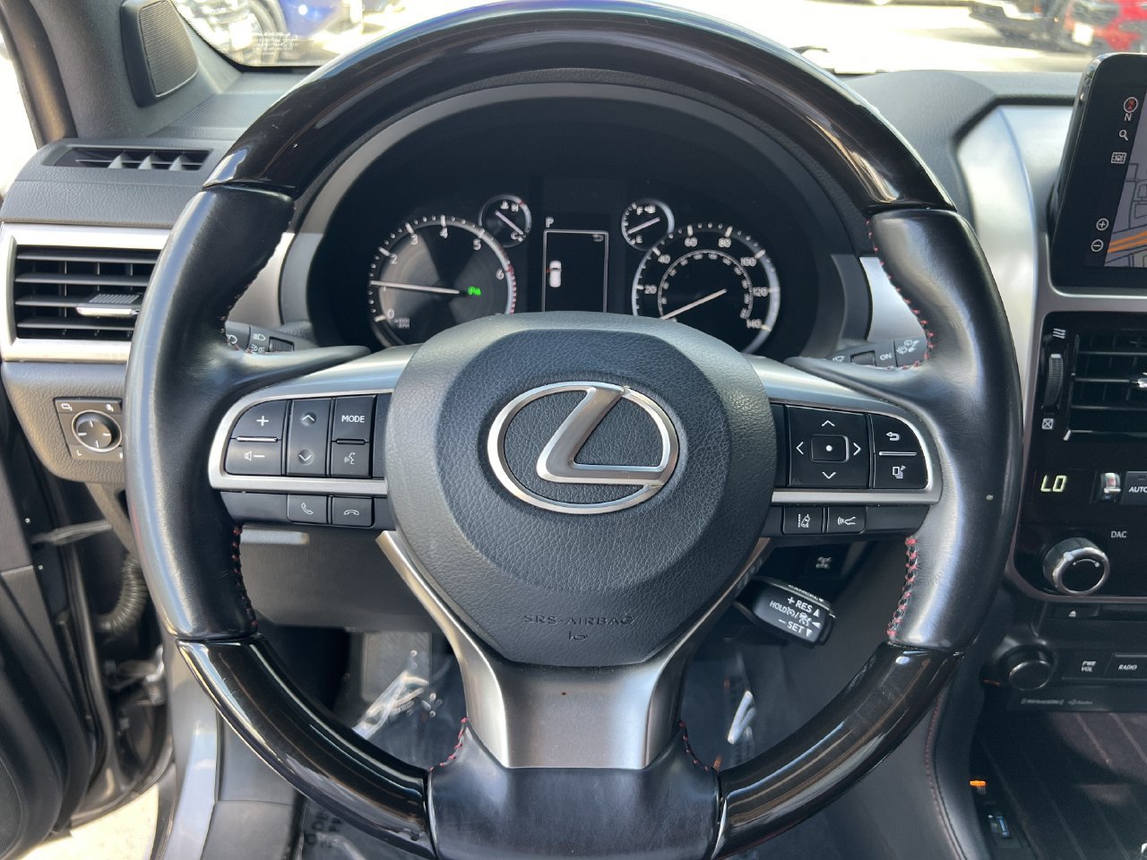 Used 2023 Lexus GX 460 Premium w/ Premium Package AWD/4WD image 9