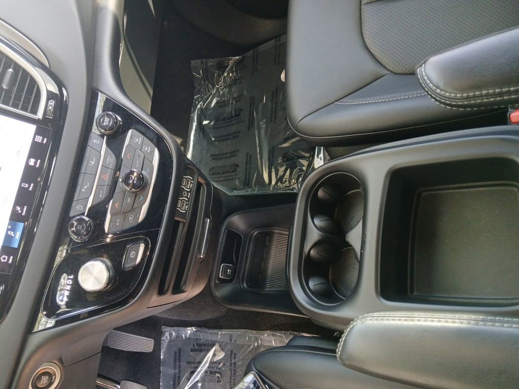Used 2025 Chrysler Pacifica Select FWD image 23