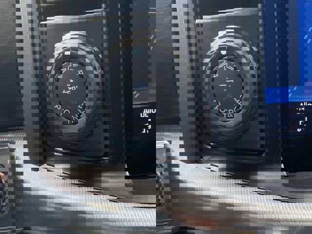 Used 2025 Ford F150 Lariat w/ Equipment Group 501A Mid image 31