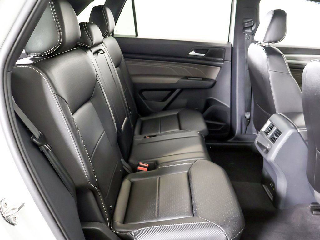 Used 2023 Volkswagen Atlas Cross Sport SE w/ Panoramic Sunroof Package image 35