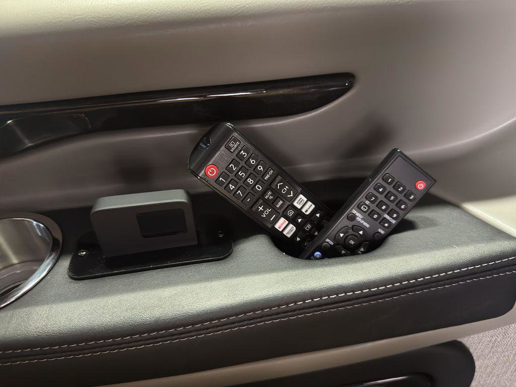 New 2025 Chevrolet Express 2500 w/ Driver Convenience Package image 25