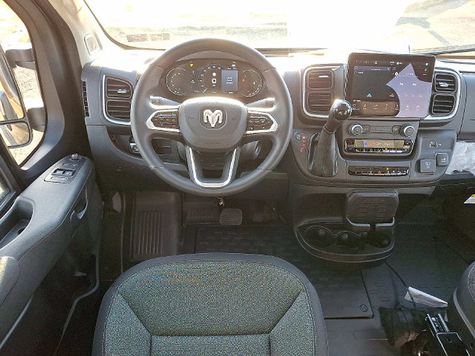 Used 2025 RAM ProMaster 2500 w/ Quick Order Package 22H SLT+ FWD image 9