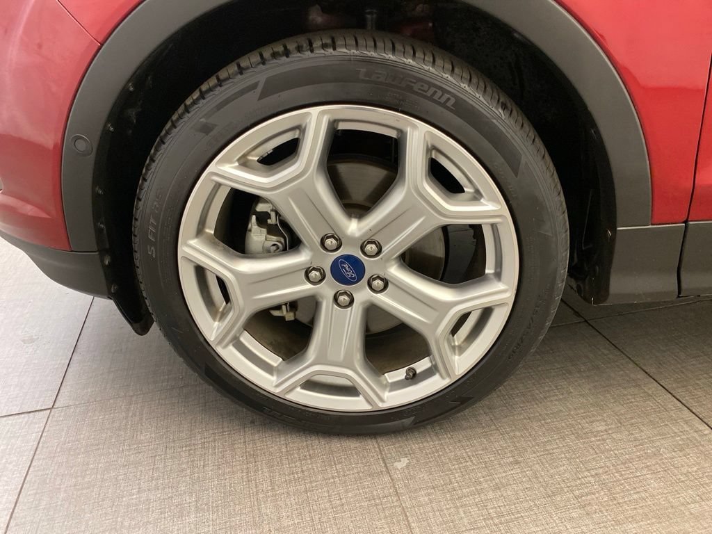 Used 2019 Ford Escape Titanium FWD image 11