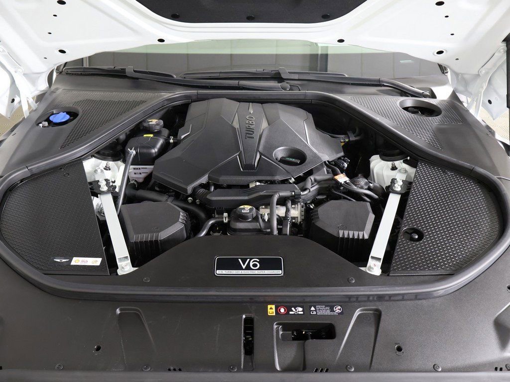 Used 2025 Genesis G90 3.5T image 30