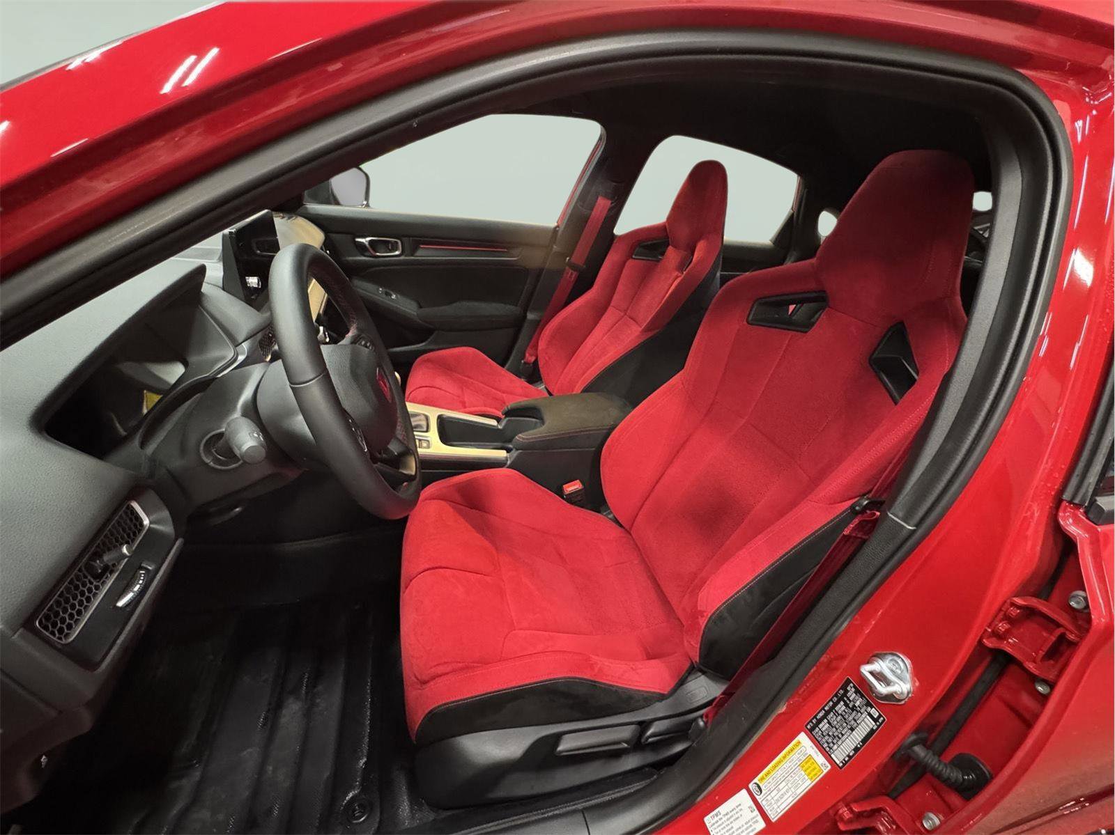 Used 2025 Honda Civic Type R image 15