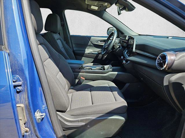 Used 2025 Chevrolet Equinox LT FWD image 18