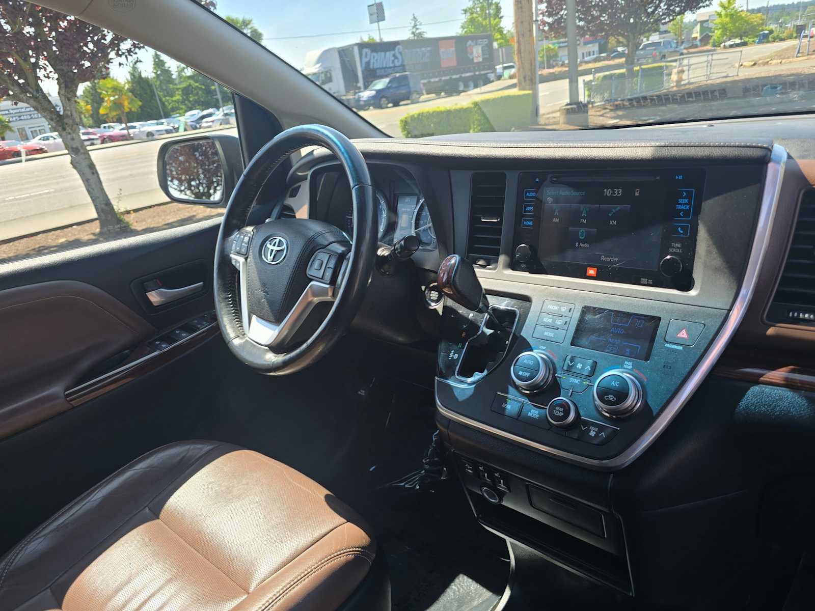 Used 2015 Toyota Sienna Limited AWD/4WD image 10