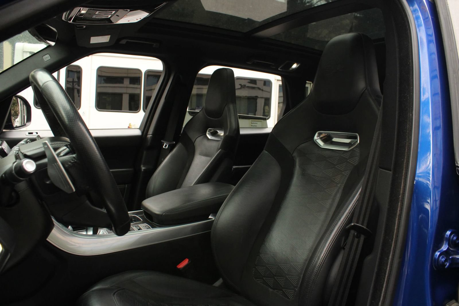 Used 2019 Land Rover Range Rover Sport SVR AWD/4WD image 16