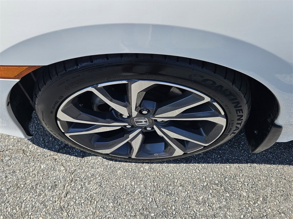 Used 2019 Honda Civic Touring image 18