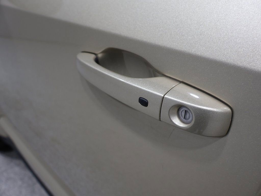 Used 2011 Dodge Journey Mainstreet w/ Flexible Seating Group image 11