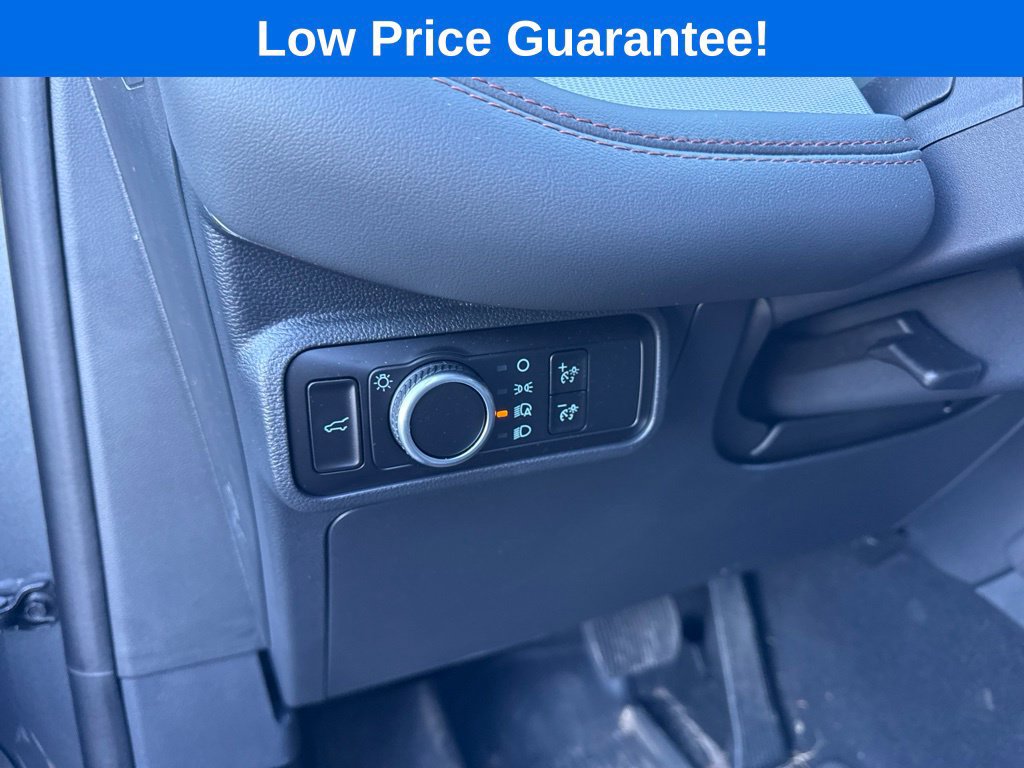 Used 2026 Ford Explorer Active AWD/4WD image 24