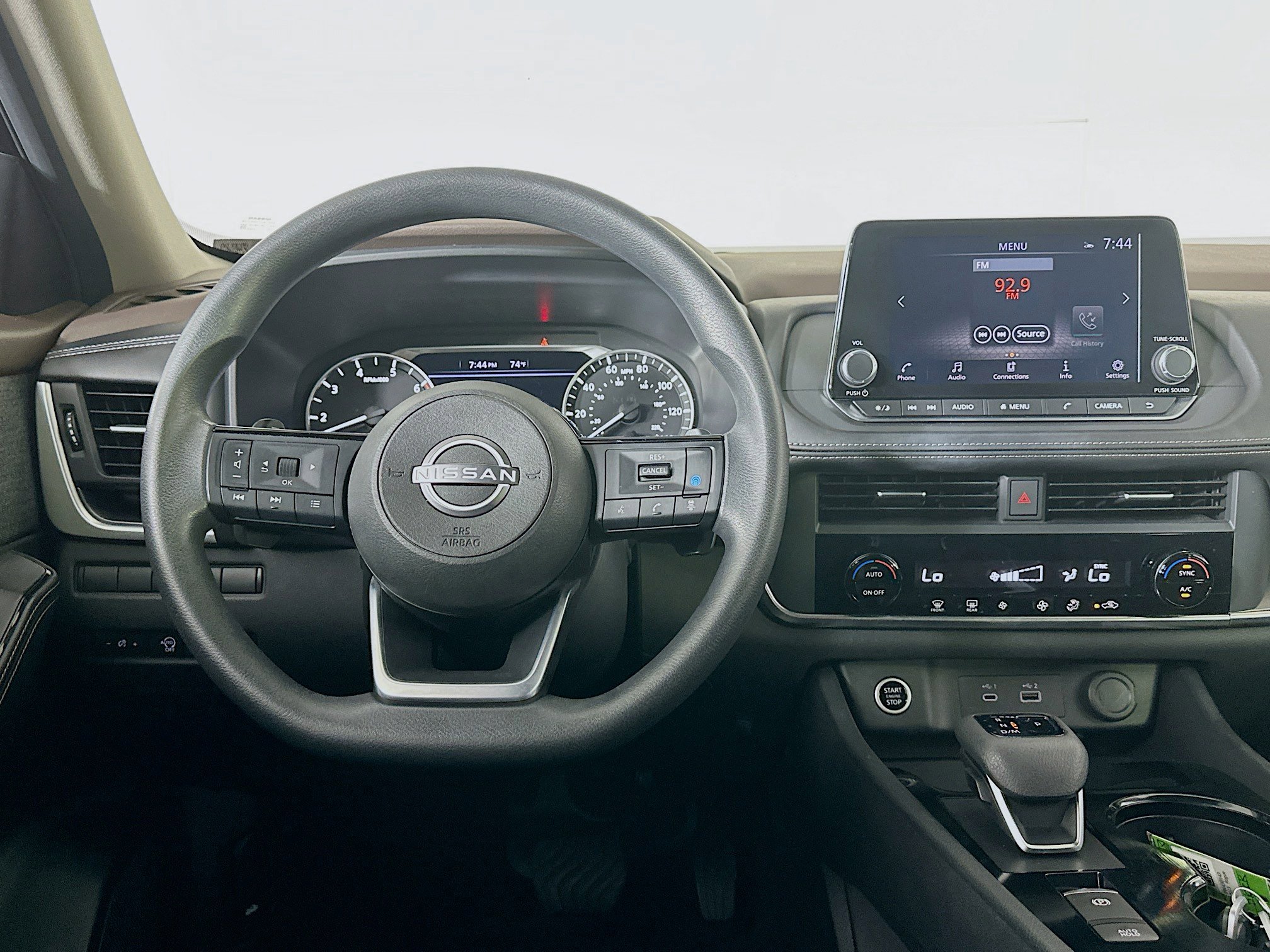 Used 2023 Nissan Rogue SV FWD image 18
