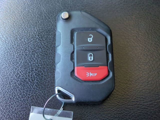 Used 2021 Jeep Gladiator Mojave w/ Safety Group image 27