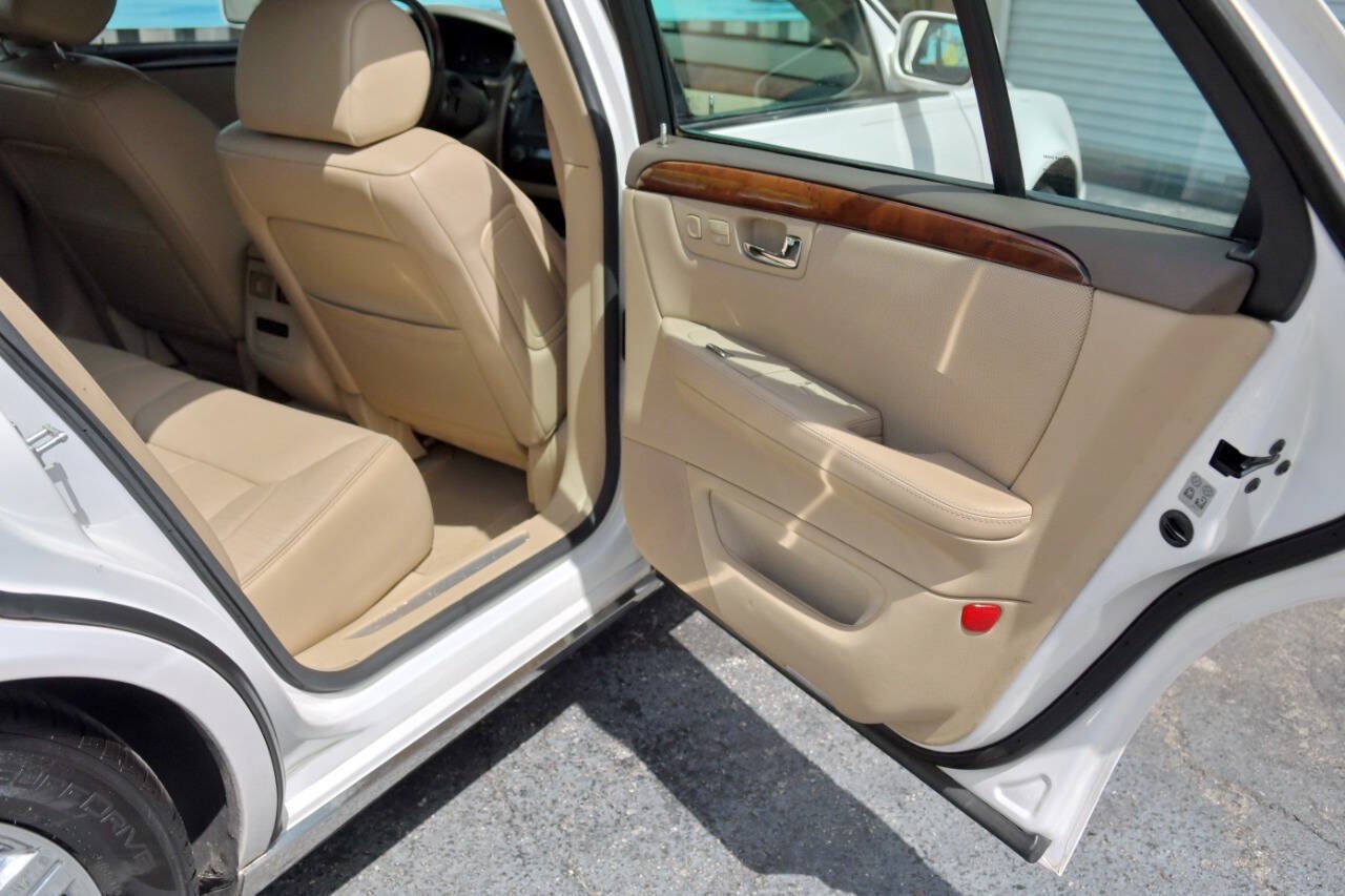 Used 2006 Cadillac DTS Performance FWD image 33
