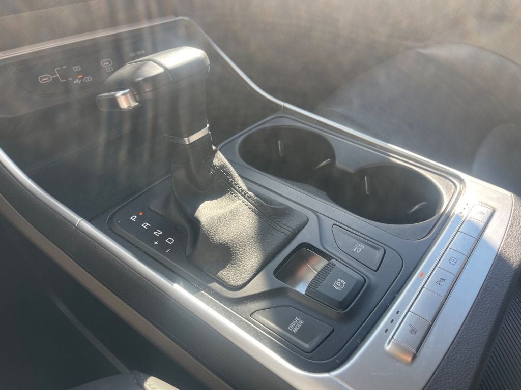 Used 2026 Kia Carnival FWD image 18