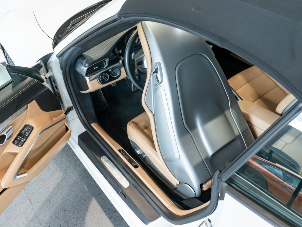 Certified 2016 Porsche 911 Carrera S RWD image 15
