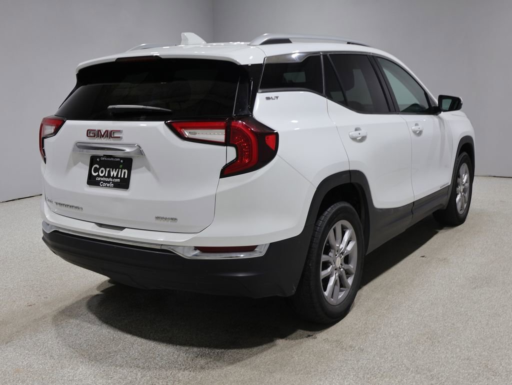Used 2024 GMC Terrain SLT AWD/4WD image 2