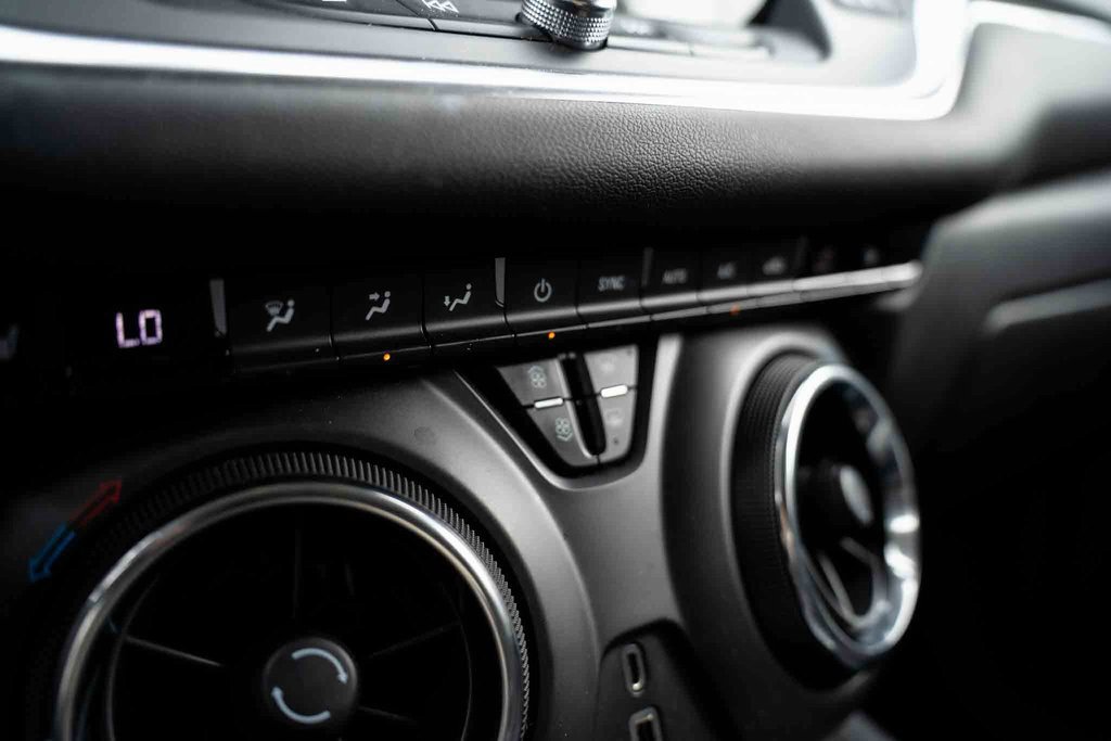 Used 2019 Chevrolet Blazer LT image 20