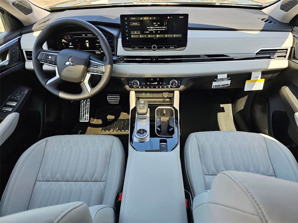New 2025 Mitsubishi Outlander AWD image 6