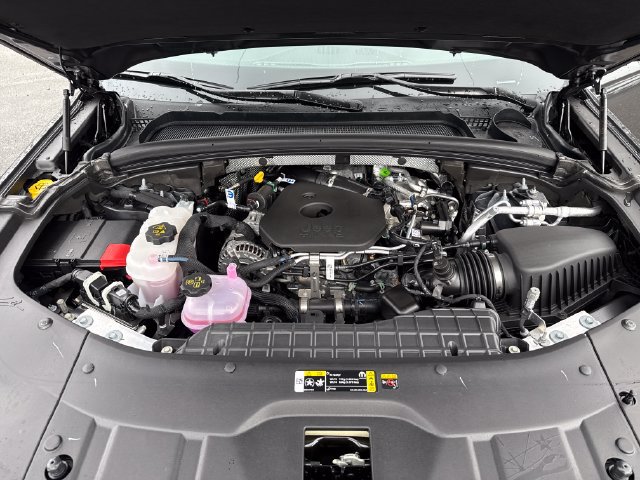 New 2026 Jeep Grand Cherokee Altitude AWD/4WD image 29