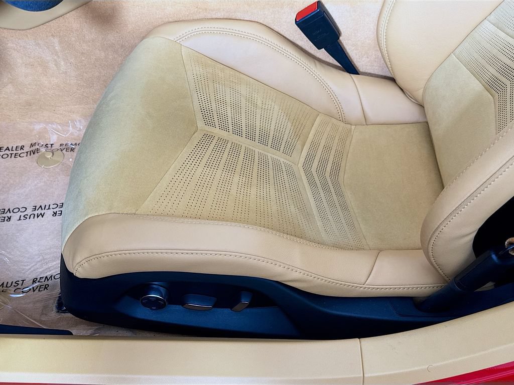 Used 2026 Chevrolet Corvette Stingray Premium Conv w/ Z51 Performance Package RWD image 20