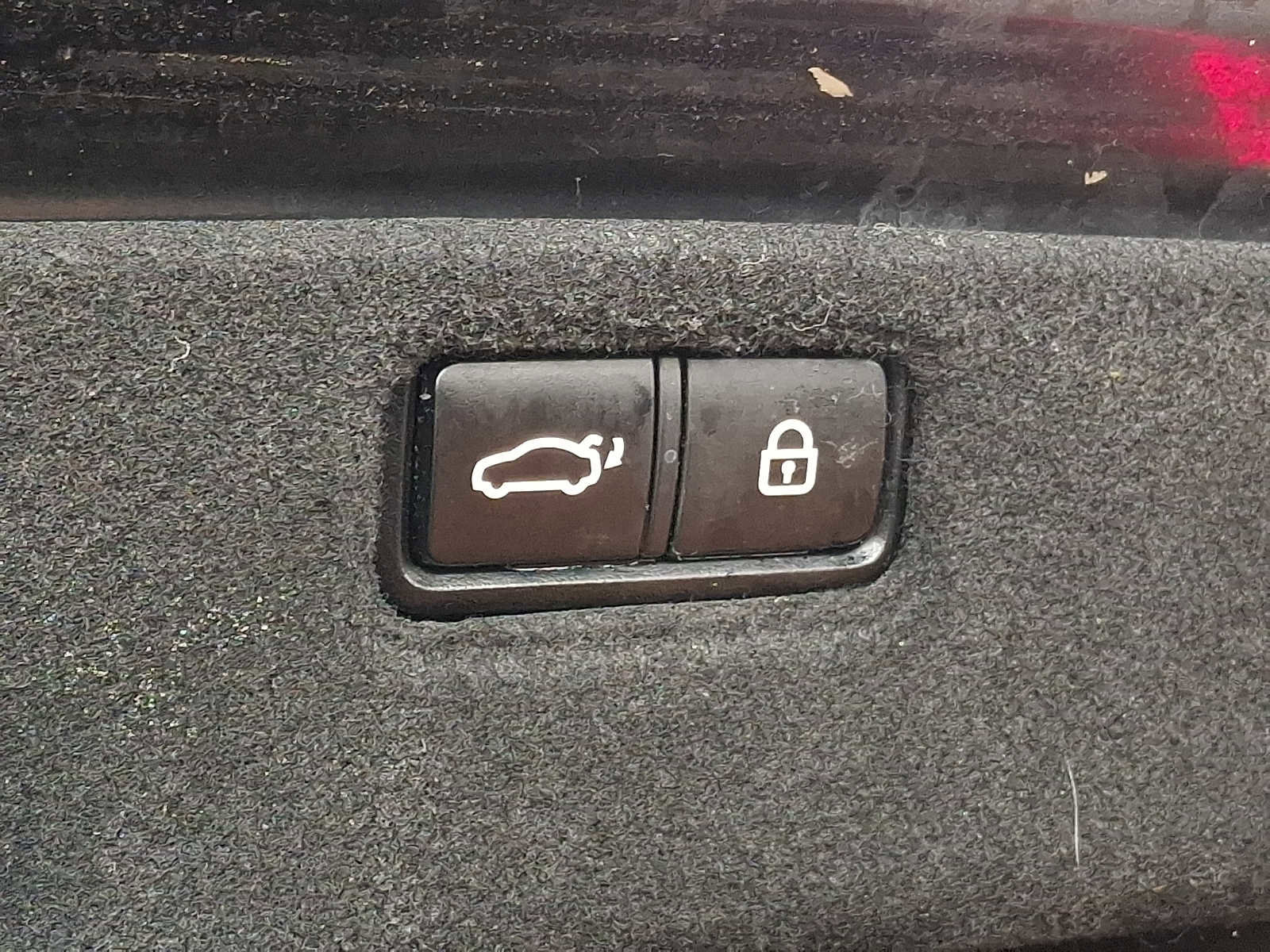 Used 2018 Genesis G80 3.3T Sport image 27