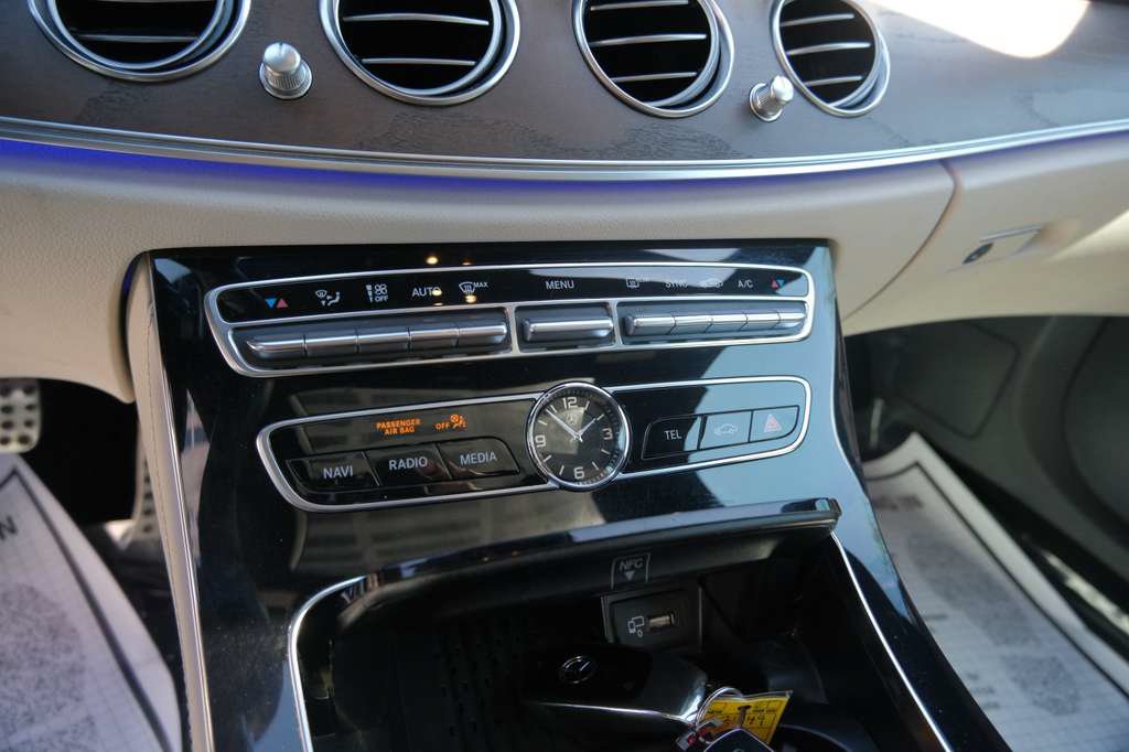 Used 2017 Mercedes-Benz E 43 AMG 4MATIC Sedan image 31
