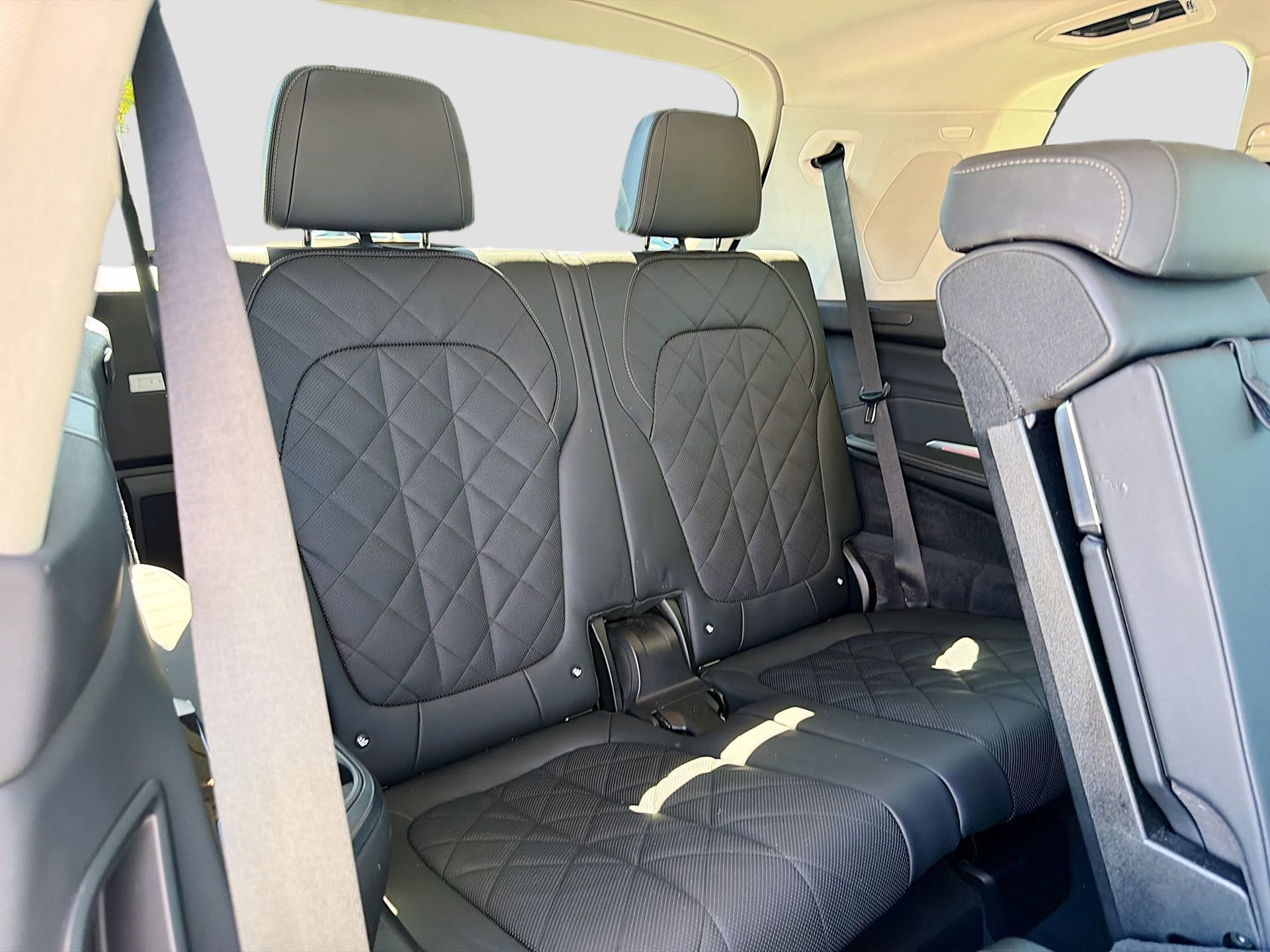 Certified 2025 BMW X7 xDrive40i w/ Premium Package image 23