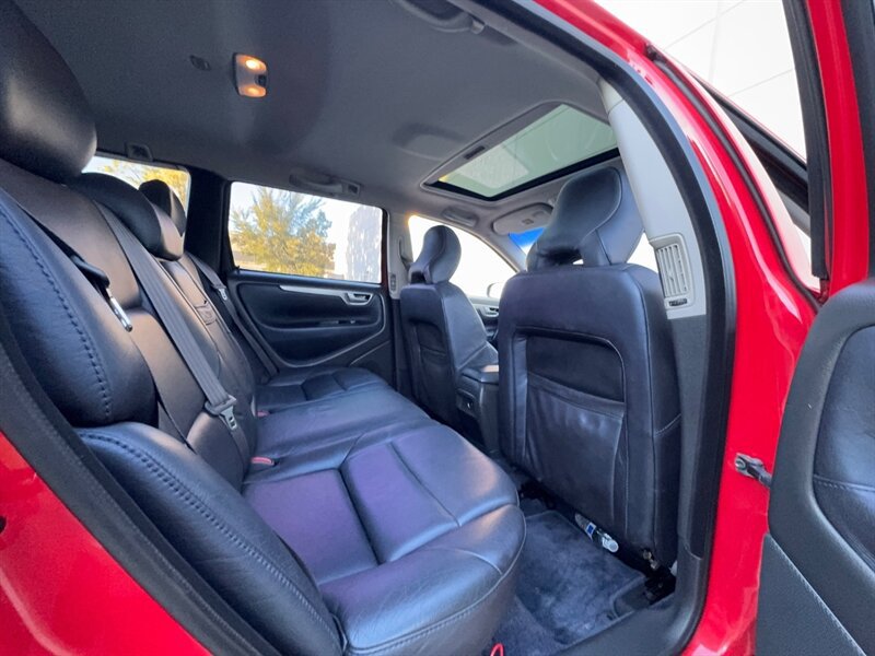 Used 2004 Volvo V70 R AWD/4WD image 25