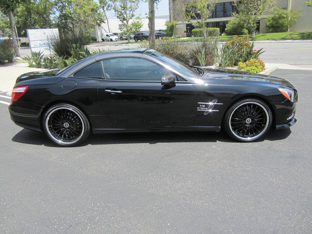 Used 2013 Mercedes-Benz SL 550 image 3