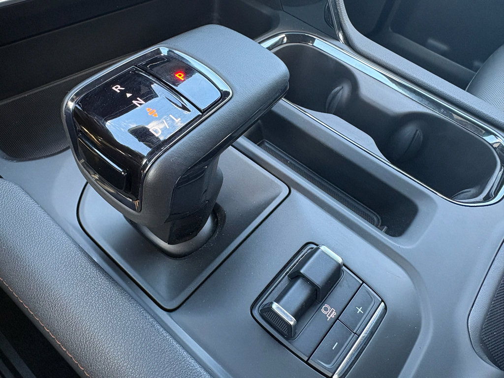 Used 2025 GMC Sierra 1500 AT4 w/ AT4 Premium Package image 31