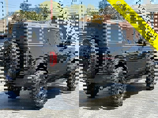 Certified 2024 Ford Bronco Wildtrak image 3