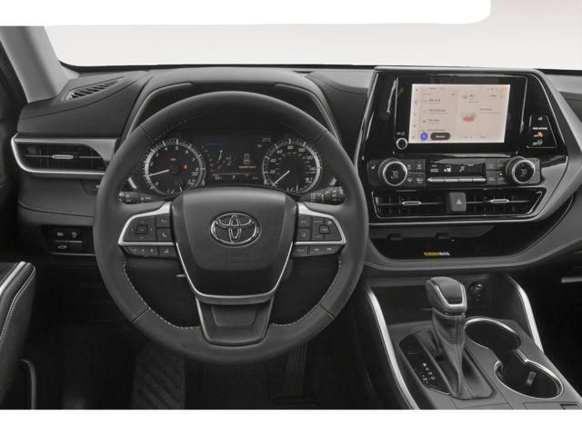 Used 2023 Toyota Highlander XLE FWD image 7