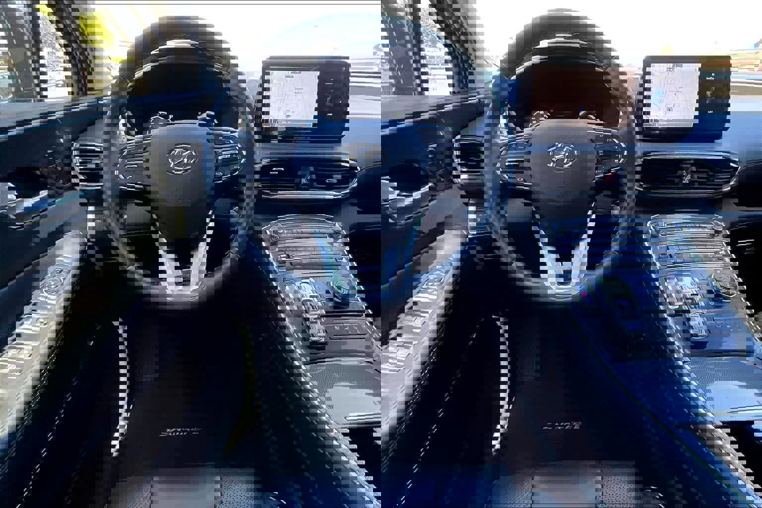 Used 2023 Hyundai Santa Fe Limited w/ Cargo Package image 13