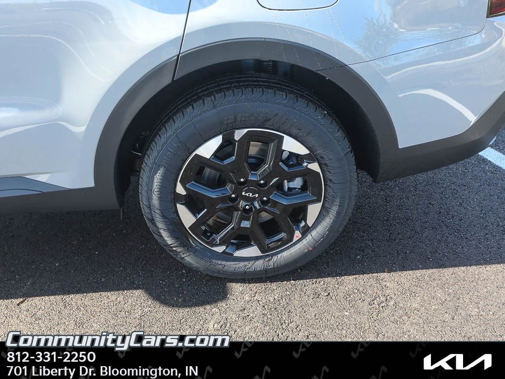 New 2026 Kia Sorento S w/ S Panoramic Sunroof Package image 4