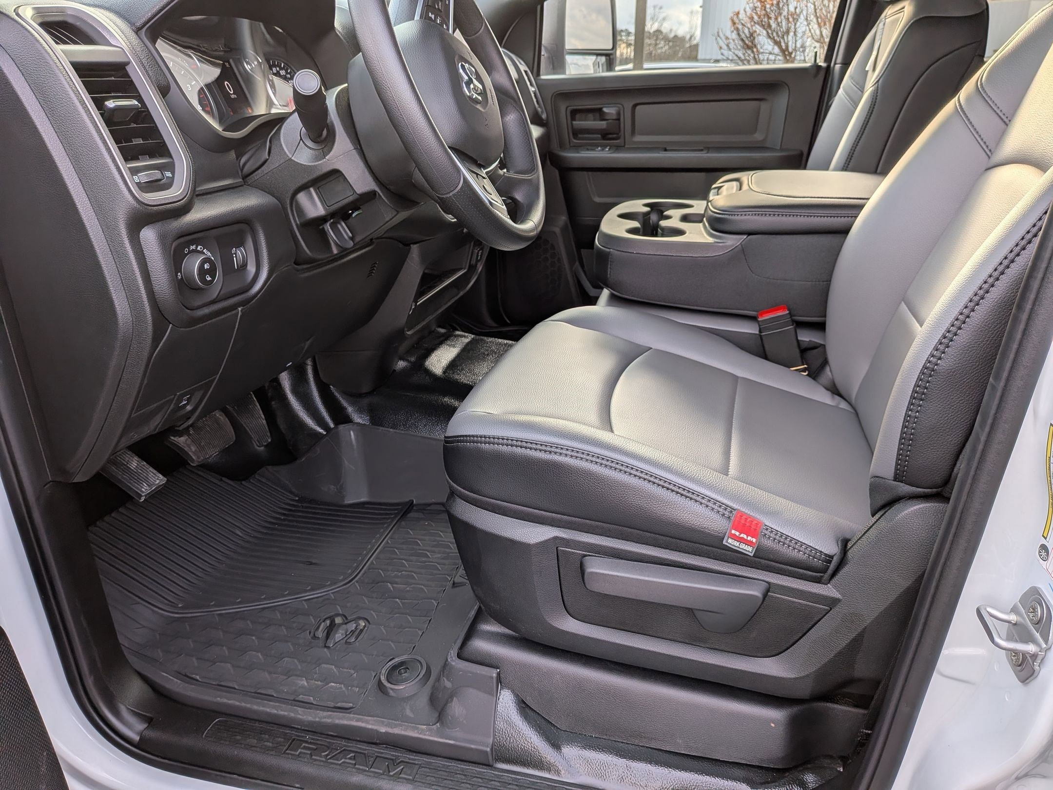 New 2026 RAM 3500 Tradesman w/ Chrome Appearance Group A AWD/4WD image 12