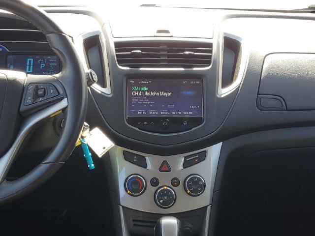 Used 2015 Chevrolet Trax LT w/ LT Sun and Sound Package FWD image 29