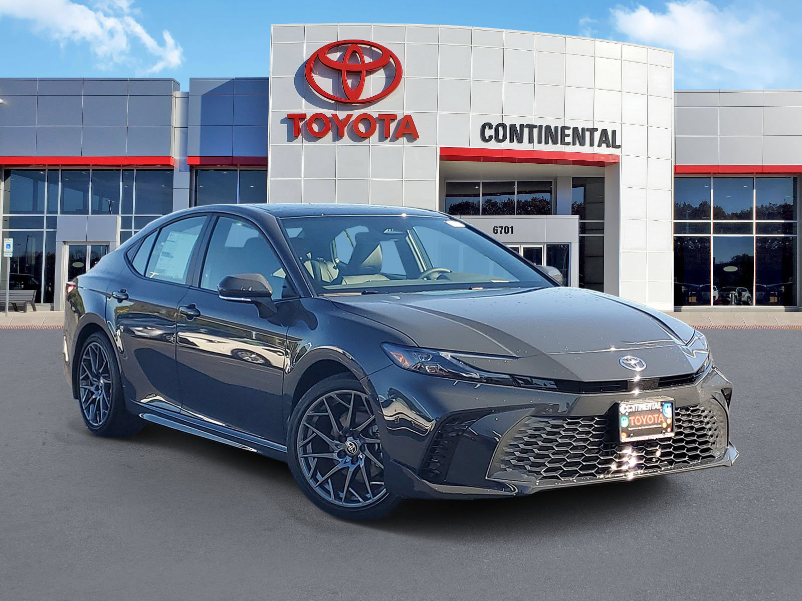 New 2026 Toyota Camry XSE AWD/4WD image 2