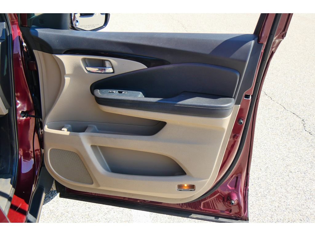 Used 2022 Honda Pilot Touring image 16