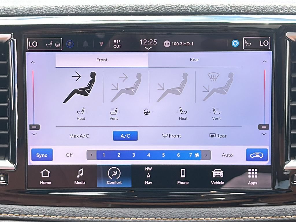 Used 2023 Chrysler Pacifica Pinnacle FWD image 15