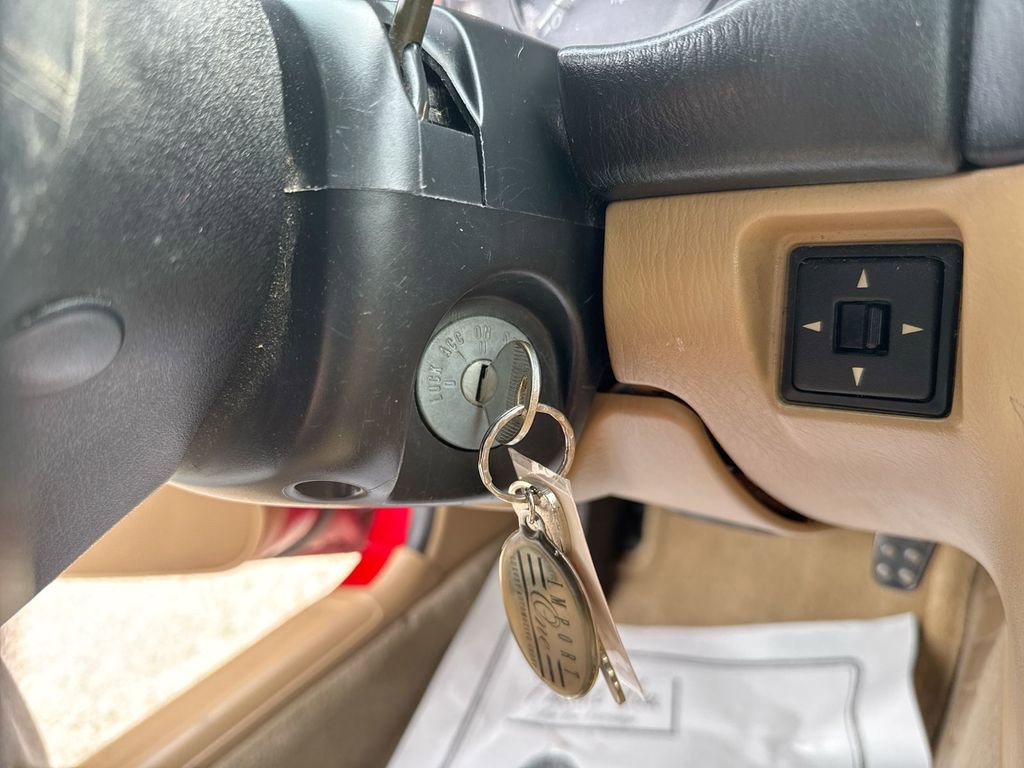 Used 1999 MAZDA MX-5 Miata image 22