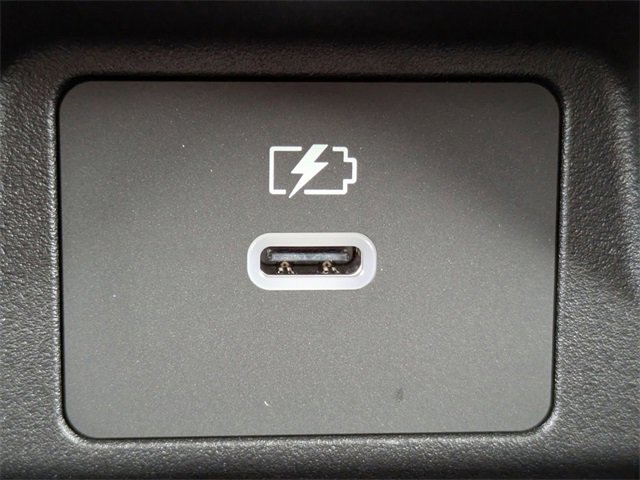 New 2025 Mitsubishi Outlander SE image 29