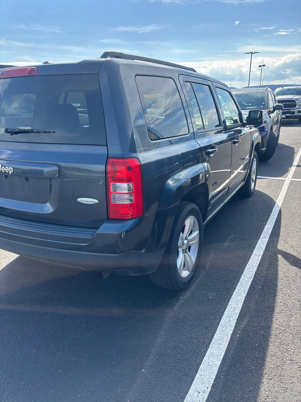 Used 2015 Jeep Patriot Latitude AWD/4WD image 4