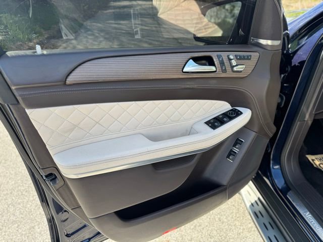 Used 2018 Mercedes-Benz GLS 550 4MATIC image 12