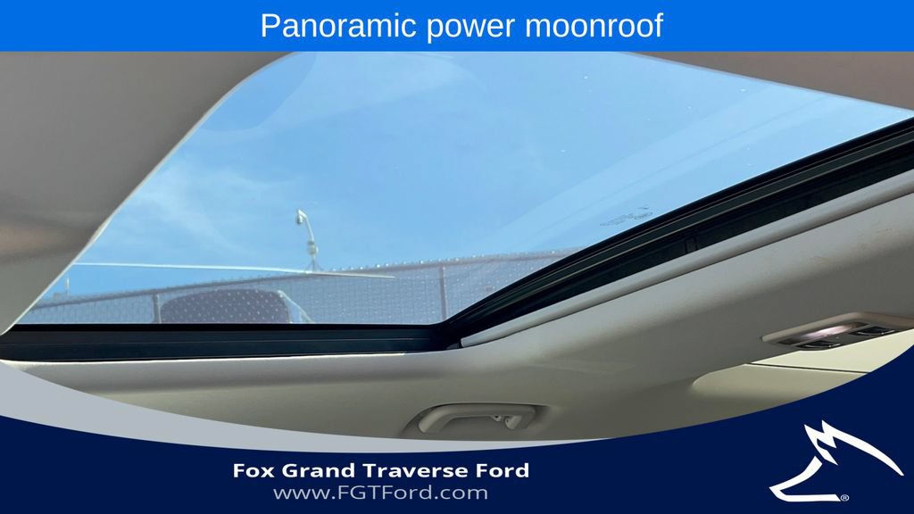 Used 2024 Land Rover Discovery S AWD/4WD image 6