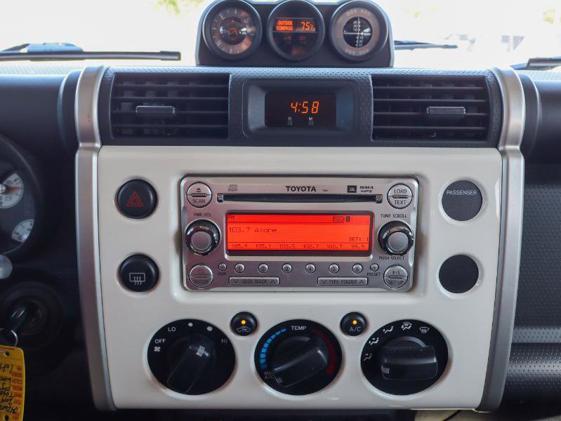 Used 2014 Toyota FJ Cruiser 4WD w/ Upgrade Package image 15