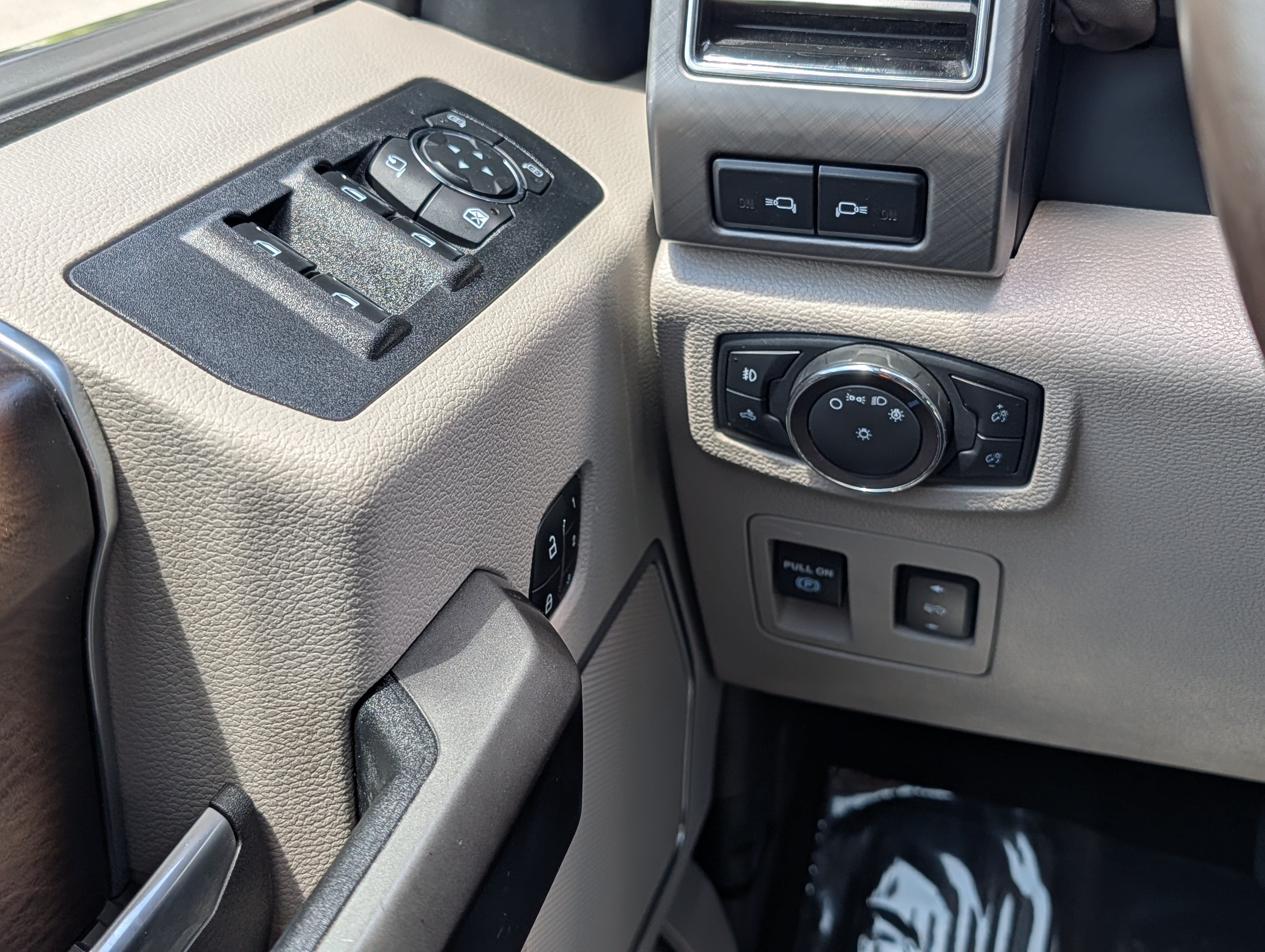 Certified 2019 Ford F150 Limited w/ Trailer Tow Package AWD/4WD image 25