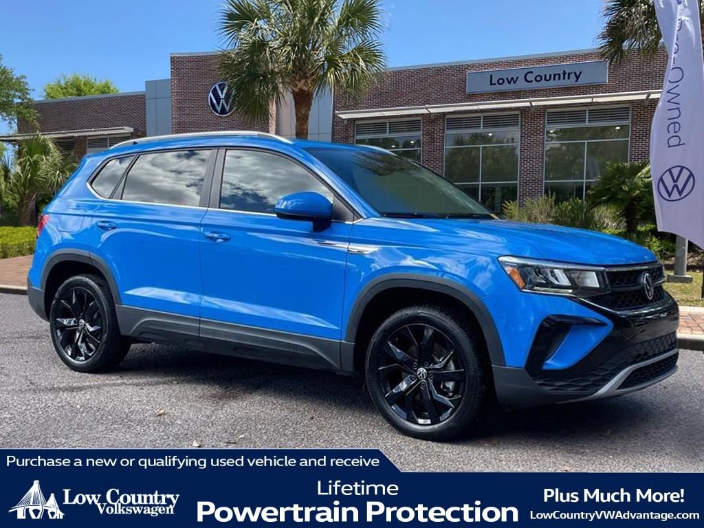 Used 2023 Volkswagen Taos SE w/ Panoramic Sunroof Package