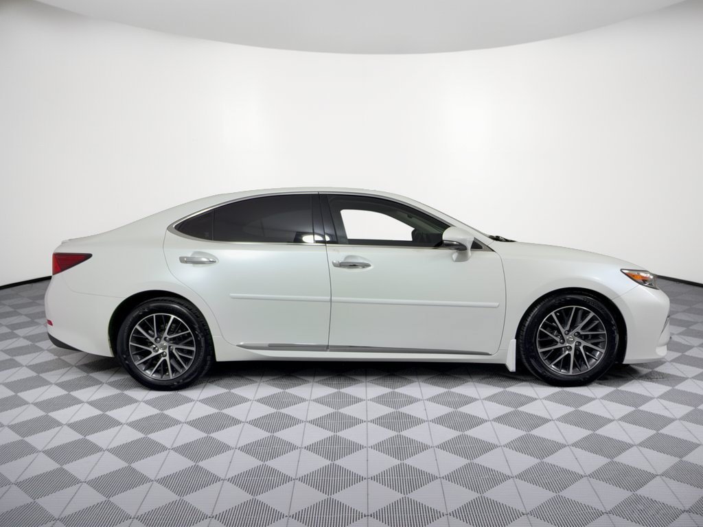 Used 2016 Lexus ES 350 w/ Luxury Package w/Wood Trim FWD image 8